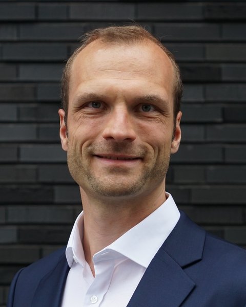 International Advanced Management Programme CAS-HSG Prof. Dr. Marvin Hanisch